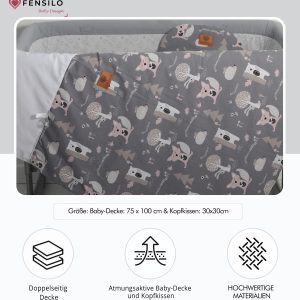Baby Mulltücher; Mullwindeln; Spucktücher; fensilo; mulltücher baby; mulltücher baby mädchen; spucktücher baby; spucktücher baby mädchen; spucktuch junge; Fensilo baby; Fensilo baby blanket; blanket; baby blanket; muslin baby blanket; muslin girl blanket; baby boy blanket; muslin baby boy blanket; newborn; object; knitted; top view; Fensilo.com; beautiful; indoors; sheet; female; male; cover; fabric; wash; cushion; bed; polyester; satin; feminine; girly; protection; white; swaddle blanket; pillow; white pillow; comfortable; cotton; hypoallergenic; cute; design; washable; girl; boy; baby boy; baby girl; warm; comfy; care; soft; bedroom; set; size; baby pillow; adorable blanket; white background; gray blanket; fox; bunny; polar bear; bear; tree; animals; cute animals; adorable animals;