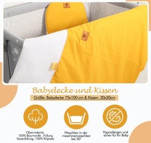 Baby Mulltücher; Mullwindeln; Spucktücher; fensilo; mulltücher baby; mulltücher baby mädchen; spucktücher baby; spucktücher baby mädchen; spucktuch junge; Fensilo baby; Fensilo baby blanket; blanket; baby blanket; muslin baby blanket; muslin girl blanket; baby boy blanket; muslin baby boy blanket; newborn; object; knitted; top view; Fensilo.com; beautiful; indoors; sheet; female; male; cover; fabric; wash; cushion; bed; polyester; satin; feminine; girly; protection; white; swaddle blanket; pillow; white pillow; comfortable; cotton; hypoallergenic; cute; design; washable; girl; boy; baby boy; baby girl; warm; comfy; care; soft; bedroom; set; size; baby pillow; adorable blanket; white background; mustard; mustard blanket; white and mustard; mustard pillow;