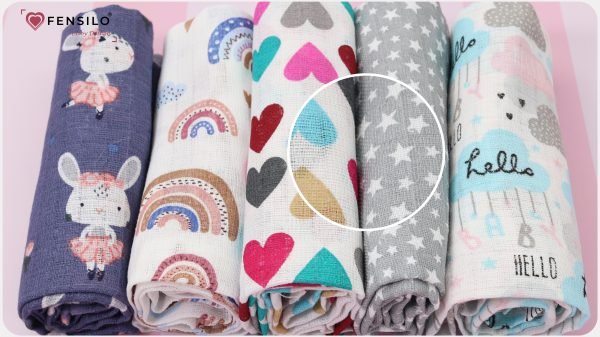 Baby Mulltücher; Mullwindeln; Spucktücher; fensilo; mulltücher baby; mulltücher baby mädchen; spucktücher baby; spucktücher baby mädchen; spucktuch junge; Fensilo baby; Fensilo baby blanket; blanket; baby blanket; newborn; object; knitted; top view; Fensilo.com; white blanket; white; background; beautiful; indoors; sheet; cover; fabric; wash; cushion; bed; polyester; satin; protection; swaddle blanket; comfortable; cotton; hypoallergenic; cute; design; washable; warm; comfy; care; soft; bedroom; set; size; crib; baby crib; outdoor; playground; vacation; park; sleep; colorful; breathable; layers; 2 layers; premium; materials; premium materials; high-quality; quality; unisex; 5 set blankets; animals; adorable animals; forest animals; cute animals; smilling animals; rabbit; rainbow; heart; stars; clouds; cute bunny; colorful hearts; white starts; colorful clouds;