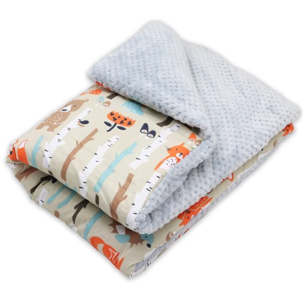 Baby Mulltücher; Mullwindeln; Spucktücher; fensilo; mulltücher baby; mulltücher baby mädchen; spucktücher baby; spucktücher baby mädchen; spucktuch junge; Fensilo baby; Fensilo baby blanket; blanket; baby blanket; newborn; object; knitted; top view; Fensilo.com; white blanket; white; background; beautiful; indoors; sheet; cover; fabric; wash; cushion; bed; polyester; satin; protection; swaddle blanket; comfortable; cotton; hypoallergenic; cute; design; washable; warm; comfy; care; soft; bedroom; set; size; crib; baby crib; outdoor; playground; vacation; park; sleep; colorful; breathable; layers; 2 layers; premium; materials; premium materials; high-quality; quality; unisex; large blanket; wide blanket; long; wide; comfortable blanket; adorable design; adorable animals; lovely animals; luxurious design; bear; fox; porcupine;
