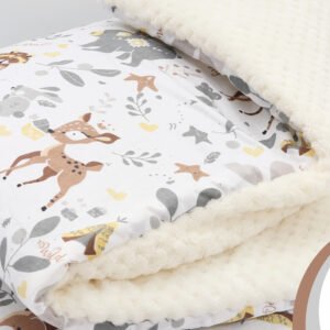 Baby Mulltücher; Mullwindeln; Spucktücher; fensilo; mulltücher baby; mulltücher baby mädchen; spucktücher baby; spucktücher baby mädchen; spucktuch junge; Fensilo baby; Fensilo baby blanket; blanket; baby blanket; newborn; object; knitted; top view; Fensilo.com; white blanket; white; background; beautiful; indoors; sheet; cover; fabric; wash; cushion; bed; polyester; satin; protection; swaddle blanket; comfortable; cotton; hypoallergenic; cute; design; washable; warm; comfy; care; soft; bedroom; set; size; crib; baby crib; outdoor; playground; vacation; park; sleep; colorful; breathable; layers; 2 layers; premium; materials; premium materials; high-quality; quality; unisex; large blanket; wide blanket; long; wide; comfortable blanket; adorable design; adorable animals; lovely animals; luxurious design; deer; leaves; indian hut;