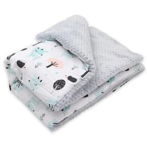Baby Mulltücher; Mullwindeln; Spucktücher; fensilo; mulltücher baby; mulltücher baby mädchen; spucktücher baby; spucktücher baby mädchen; spucktuch junge; Fensilo baby; Fensilo baby blanket; blanket; baby blanket; newborn; object; knitted; top view; Fensilo.com; white blanket; white; background; beautiful; indoors; sheet; cover; fabric; wash; cushion; bed; polyester; satin; protection; swaddle blanket; comfortable; cotton; hypoallergenic; cute; design; washable; warm; comfy; care; soft; bedroom; set; size; crib; baby crib; outdoor; playground; vacation; park; sleep; colorful; breathable; layers; 2 layers; premium; materials; premium materials; high-quality; quality; unisex; large blanket; wide blanket; long; wide; comfortable blanket; adorable design; adorable animals; lovely animals; luxurious design; deer; leaves;
