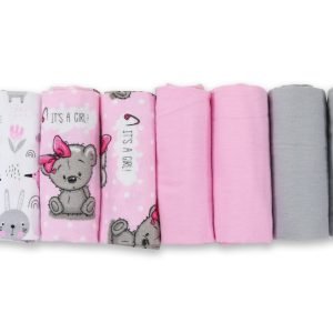 Baby Mulltücher; Mullwindeln; Spucktücher; fensilo; mulltücher baby; mulltücher baby mädchen; spucktücher baby; spucktücher baby mädchen; spucktuch junge; Fensilo baby; Fensilo baby blanket; blanket; baby blanket; newborn; object; knitted; top view; Fensilo.com; white blanket; white; background; beautiful; indoors; sheet; cover; fabric; wash; cushion; bed; polyester; satin; protection; swaddle blanket; comfortable; cotton; hypoallergenic; cute; design; washable; warm; comfy; care; soft; bedroom; set; size; crib; baby crib; outdoor; playground; vacation; park; sleep; colorful; breathable; layers; 2 layers; premium; materials; premium materials; high-quality; quality; unisex; 8 set blankets; girly; women; girl; pink; adorable animals; cute animals; bear; rabbit; forest animals; maternity; pregnant; Gray;