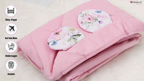 Baby Mulltücher; Mullwindeln; Spucktücher; fensilo; mulltücher baby; mulltücher baby mädchen; spucktücher baby; spucktücher baby mädchen; spucktuch junge; Fensilo baby; Fensilo baby blanket; blanket; baby blanket; newborn; object; knitted; top view; Fensilo.com; background; beautiful; indoors; sheet; cover; fabric; wash; cushion; bed; polyester; satin; protection; swaddle blanket; comfortable; cotton; hypoallergenic; cute; design; washable; warm; comfy; care; soft; bedroom; set; size; baby pillow; crib; baby crib; outdoor; playground; vacation; park; sleep; colorful; breathable; layers; 2 layers; premium; materials; premium materials; high-quality; quality; indoor; boy; boy blanket; baby boy; bear; animals; adorable; high quality;