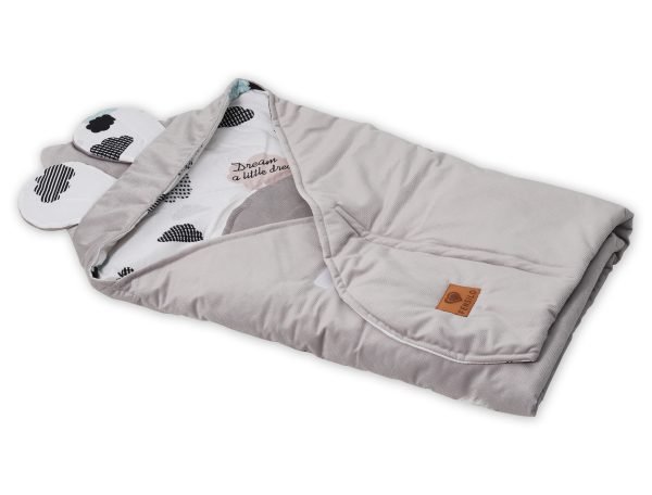 Baby Mulltücher; Mullwindeln; Spucktücher; fensilo; mulltücher baby; mulltücher baby mädchen; spucktücher baby; spucktücher baby mädchen; spucktuch junge; Fensilo baby; Fensilo baby blanket; blanket; baby blanket; newborn; object; knitted; top view; Fensilo.com; background; beautiful; indoors; sheet; cover; fabric; wash; cushion; bed; polyester; satin; protection; swaddle blanket; comfortable; cotton; hypoallergenic; cute; design; washable; warm; comfy; care; soft; bedroom; set; size; baby pillow; crib; baby crib; outdoor; playground; vacation; park; sleep; colorful; breathable; layers; 2 layers; premium; materials; premium materials; high-quality; quality; indoor; boy; boy blanket; baby boy; bear; animals; adorable; high quality;